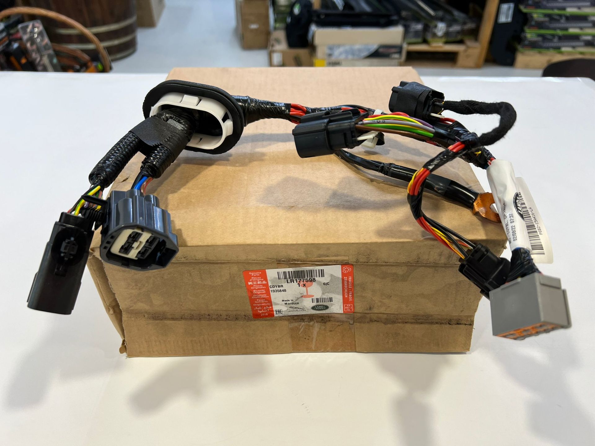 LR177598 Kablo Demeti Çeki Demiri Defender 130