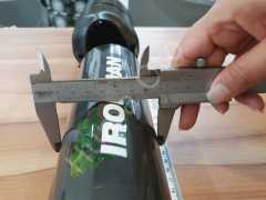 VX100 Ön Amortisör 45795FE