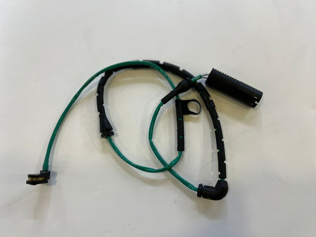 Range Rover Front Brake Pad Sensor LR012824