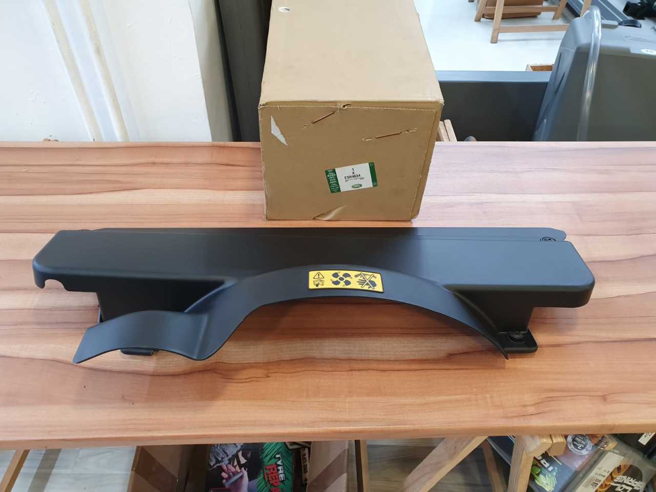 Discovery 2 Td5 Radiator Hood Top Cover ESR4634