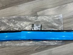 LR148855 LR083017 Ön Cam Direk Kaplaması Sağ Discovery 5