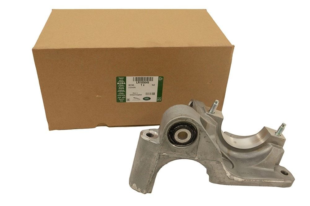 LR105649 LR024760 Front Axle Bracket