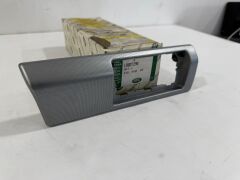 LR007296 Torpido Açma Düğmesi Çerçevesi Freelander 2