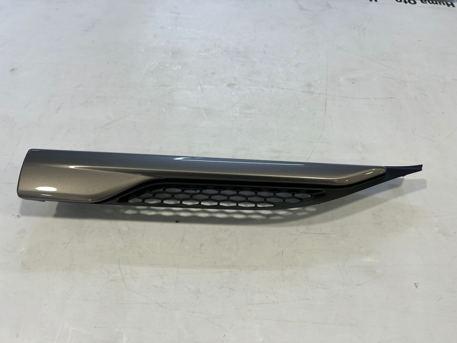 LR027319 Ön Çamurluk Panjuru Sol Range Rover Evoque