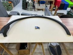 LR123729 Çamurluk Kaplaması Ön Sağ Discovery Sport