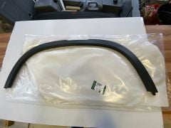 LR147926 LR130586 Sol Ön Çamurluk Kaplaması Defender