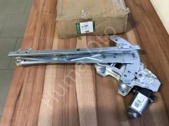 Defender Sağ Cam Krikosu CUH000082