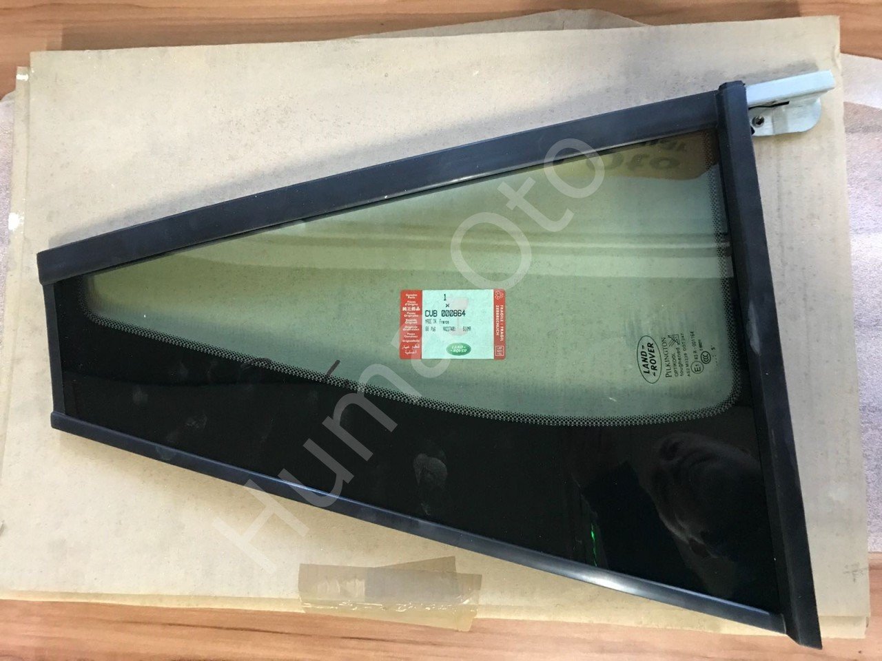 Range Rover Sport Arka Sağ Kelebek Camı CVB000864 LR044523