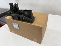 LR153687 Latch Front Door RH