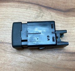 Range Rover P38 Arka Sis Lambası Anahtarı AMR3712