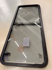 71A80-67446-AA MWC4737 MUC3765 Side Sliding Window Left Defender 110