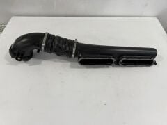 LR049313 LR045408 LR036451 Hava Kanalı Sağ Range Rover