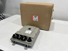 LR176473 LR148937 LR135617 J9C38519 Voltage Converter
