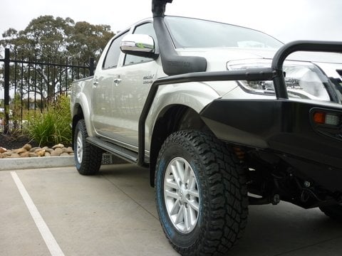 Hilux Vigo Side Step Mudguard SSR033