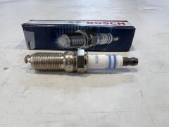 LR123892 LR025605 Buji Bosch Freelander 2 Range Rover Evoque