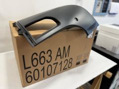 LR129428 Front Bumper Cladding RH Defender