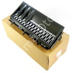 Range Rover Front Mudguard Grille Right LR011353