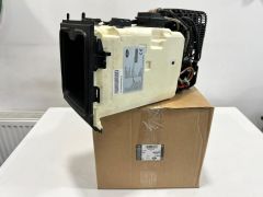 568123498 LR177816 LR153630 Center Console Refrigerator Range Rover