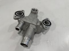 LR073372 1357091 JDE38234 JDE3972 Su Çıkış Bağlantısı Aluminyum