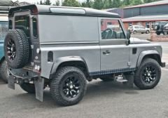 Defender SawTooth 16 inch Alloy Wheel LR025862