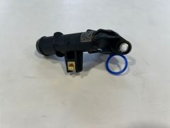 LR171244 JDE41371 LR122821 Radiator Hose Connection Pipe