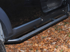 Discovery 3 4 Side Step Rock Protector DA7533