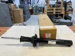 LR095862 Shock Absorber Front Right or Left Discovery 5