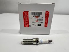 LR123892 LR025605 Spark Plug Original Freelander Evoque