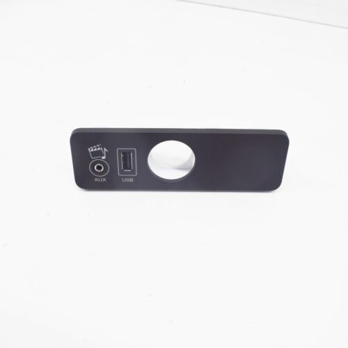 LR044901 LR038184 C2D24417 USB Aux Soketi | Land Rover | Huma Oto
