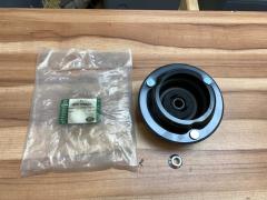 Freelander 1 Arka Amortisör Üst Takozu RPF100122 RPF100080