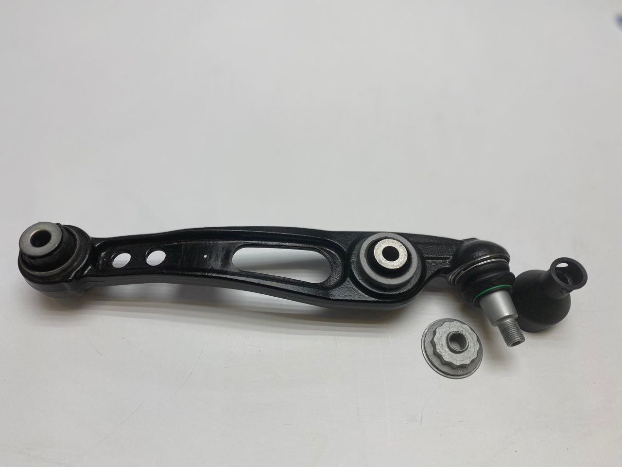 LR078476 LR034217 Front Suspension Arm RH Lemförder