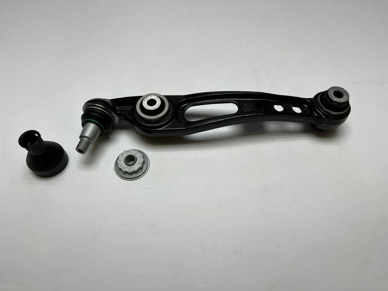 LR078478 LR034218 Front Suspension Arm LH Lemförder