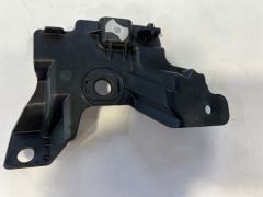 LR086096 Far Braketi Sağ Discovery 5