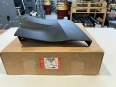 LR149401 LR146716 Mudguard Cover Left Front Defender