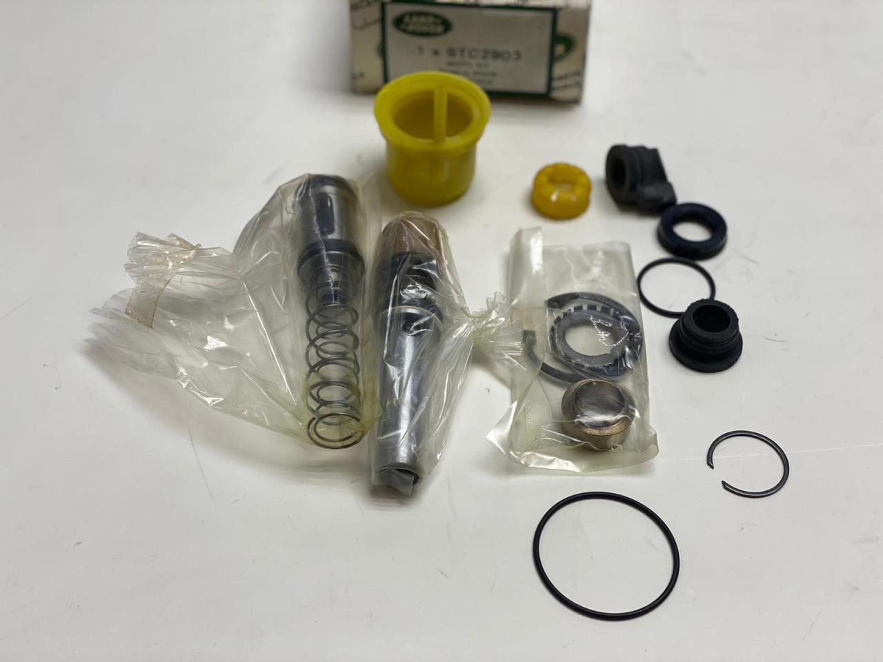 Discovery 1 Brake Master Center Repair Kit STC2903