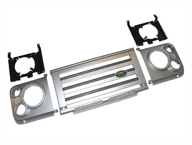 Defender SVX Ön Panjur Far Çerçeve LR008361