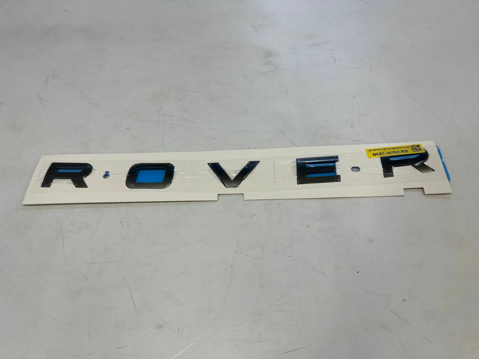 LR168910 Motor Kaput Yazısı Range ROVER Sport