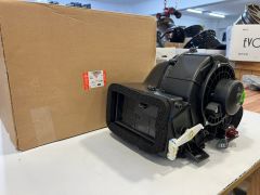 LR076707 LR031517 JGB500060 Kalorifer Motoru Puma Defender