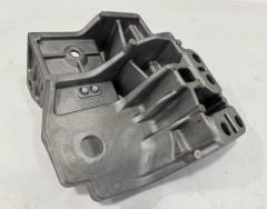 LR037029 LR024736 Braket Motor Takoz Evoque
