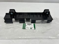 LR188923 Ek Radyatör Braketi Defender