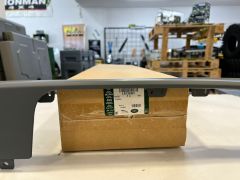 Yeni Defender Arka Çeki Kapağı LR135963