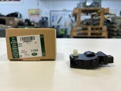 LR066927 J9C7783 Kalorifer Klima Ayar Motoru