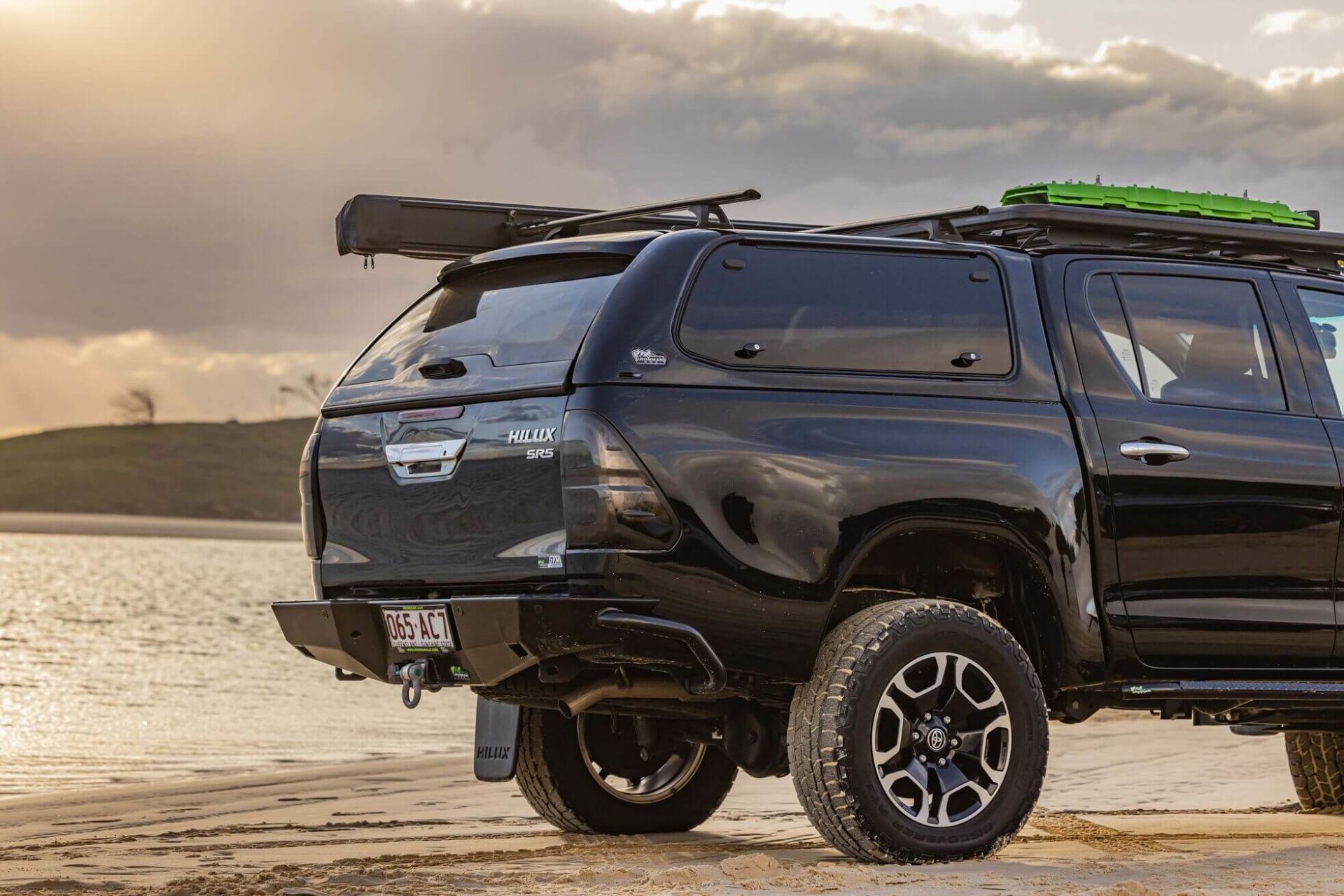 ICANOPY051-P Camlı Kanopi Hilux Revo Rocco Toyota