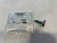 LR004693 Torx Civata Mazot Pompası Range Rover Discovery