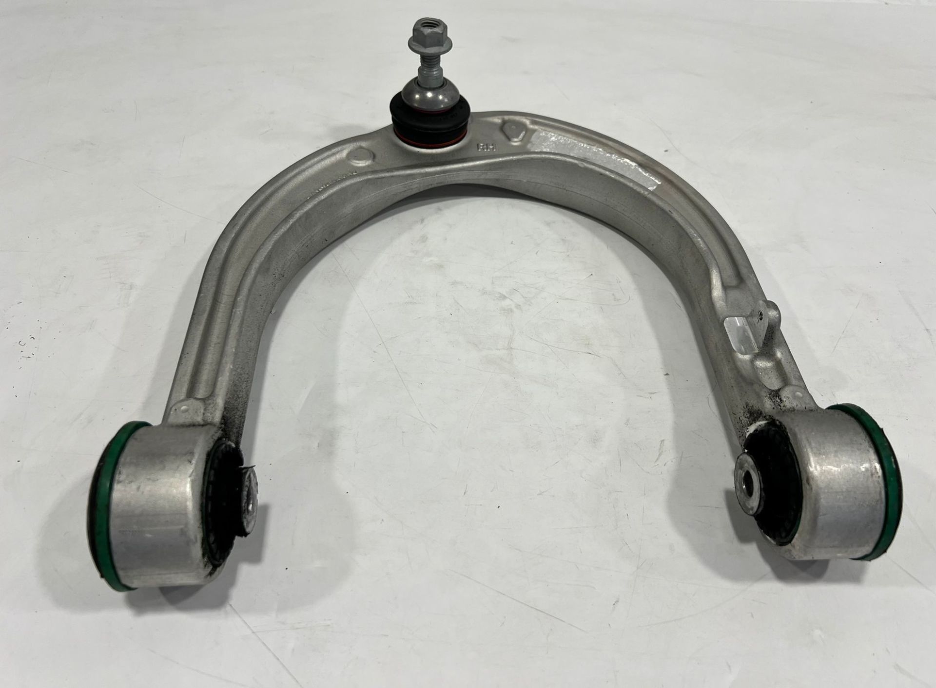 LR152746 Üst Salıncak Sağ Orijinal Range Rover