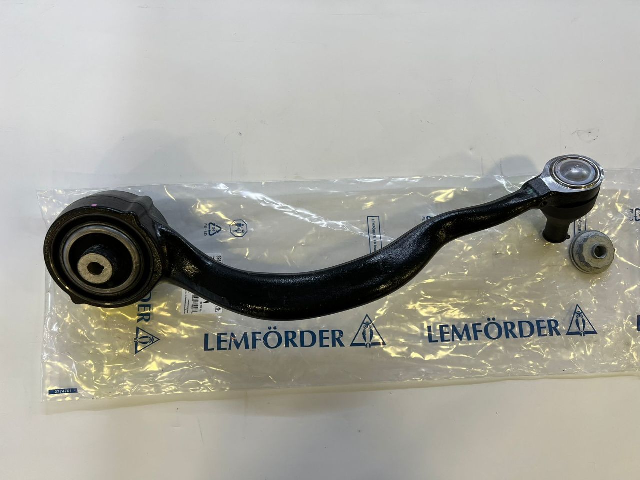 LR148059 LR113306 Ön Alt Sağ Salıncak Lemförder