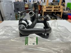 LR025969 Hortum ve Termostat 3.0 TdV6 Dizel Range Rover Discovery
