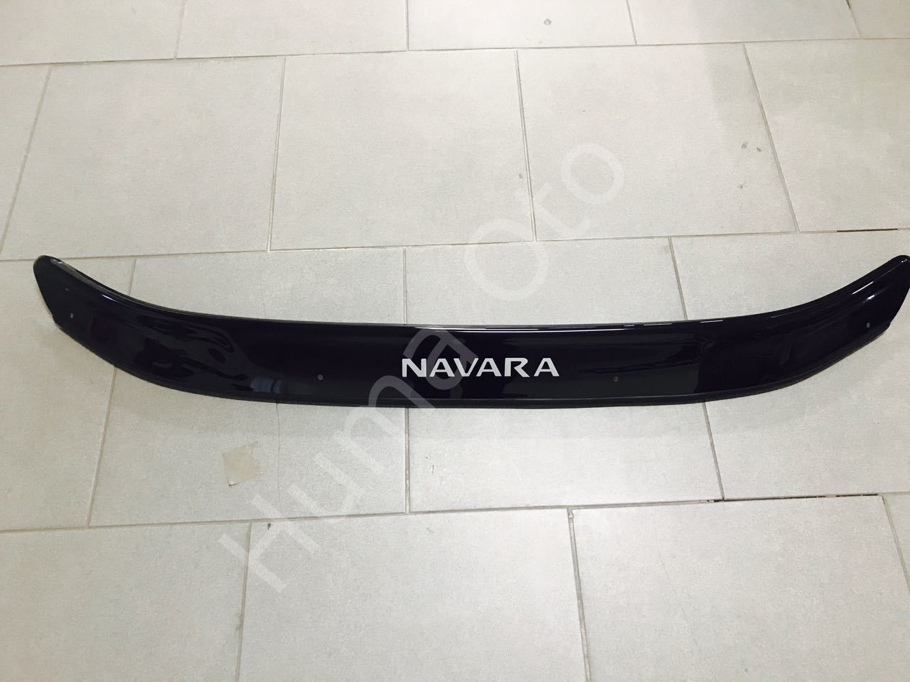 Navara NP300 Bonnet Spoiler Black