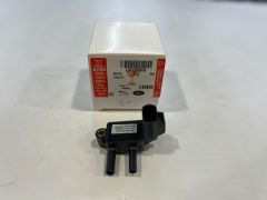 LR133910 C2Z31296 Egzoz Gazı Basınç Sensörü Range Rover Sport