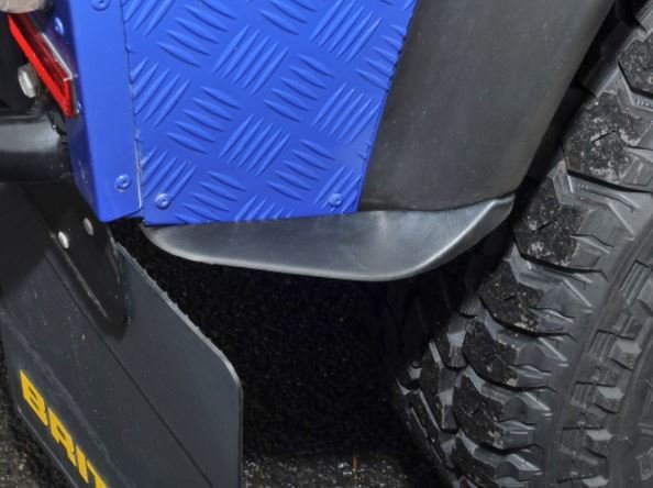 Defender 90 Arka Çamur Tutucu DA1197
